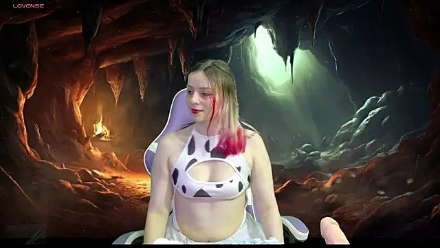 Snapshot of Dolce--Mia---Bianchi__07 chatting on 02.20.25 Dolce--Mia---Bianchi  07 online show from 02.20.25