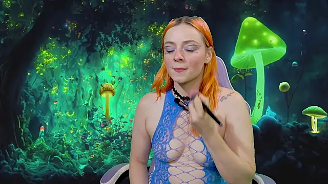 Snapshot of Dolce--Mia---Bianchi__07 chatting on 10.13.25 Dolce--Mia---Bianchi  07 online show from 10.13.25