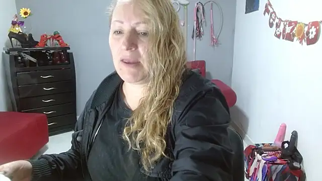 emperabigbootybigass online show from 03.12.25