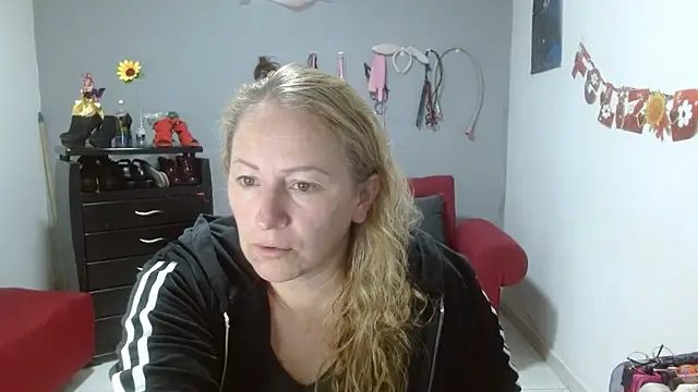 emperabigbootybigass online show from 03.19.25