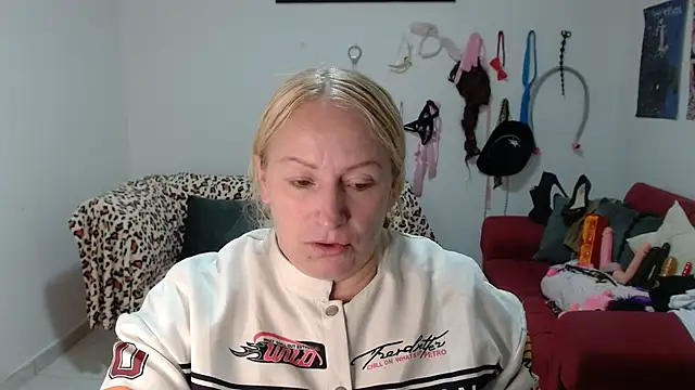 emperabigbootybigass online show from 03.31.26