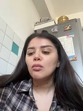 Amberseyes online show from 05.15.26