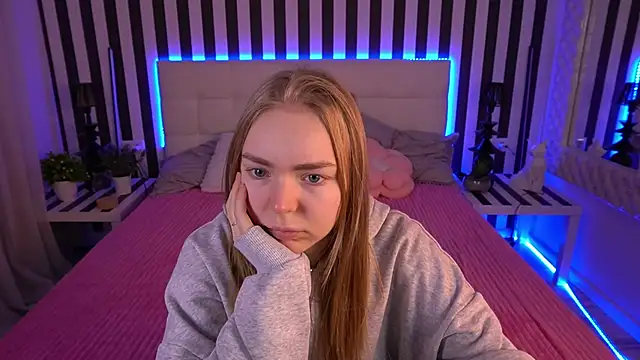 EmilySunshineS online show from 04.15.26