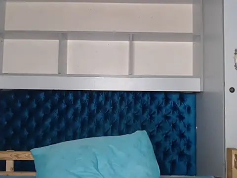 Snapshot of Zeeyonce696 chatting on 01.19.25 Zeeyonce696 online show from 01.19.25