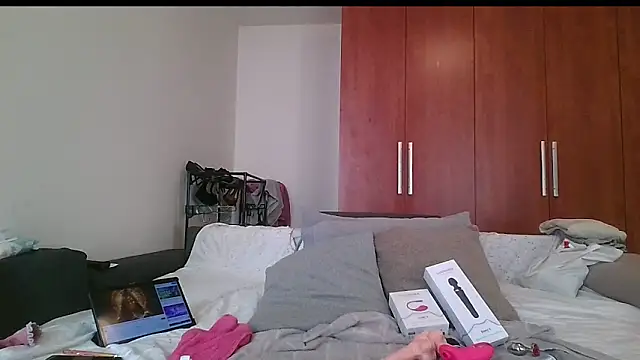 KarolinaReaper online show from 02.23.25