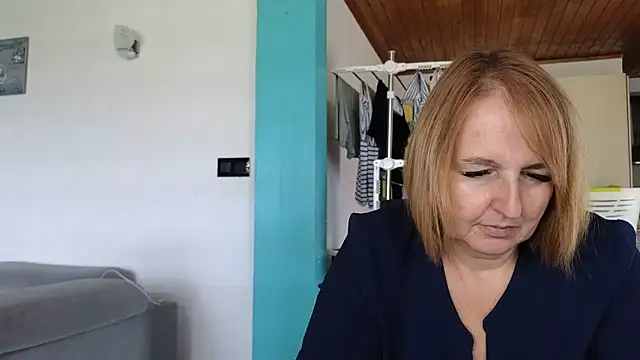 Snapshot of Sandcoq chatting on 06.05.26 Sandcoq online show from 06.05.26