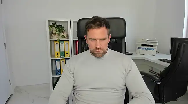 Snapshot of John-E-Dough chatting on 12.02.24 John-E-Dough online show from 12.02.24