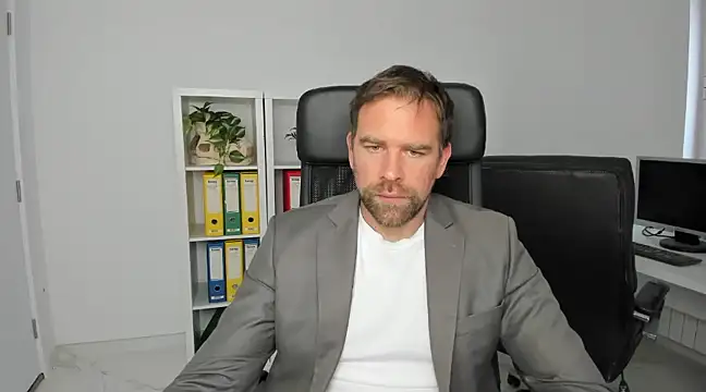 Snapshot of John-E-Dough chatting on 12.07.24 John-E-Dough online show from 12.07.24