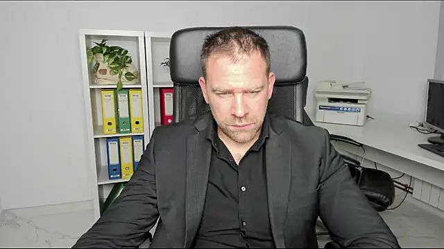 Snapshot of John-E-Dough chatting on 12.25.24 John-E-Dough online show from 12.25.24