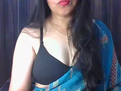 Snapshot of santurmom chatting on 04.26.26 santurmom online show from 04.26.26