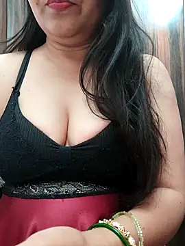 Snapshot of santurmom chatting on 05.16.26 santurmom online show from 05.16.26