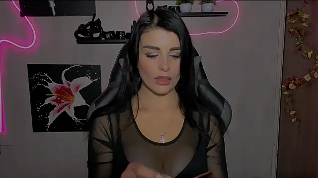 KayWuds online show from 12.10.24