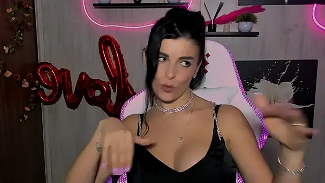 KayWuds online show from 02.23.25