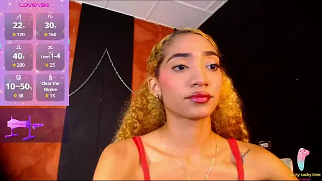 Snapshot of Charlotte_Love10 chatting on 10.01.25 Charlotte Love10 online show from 10.01.25