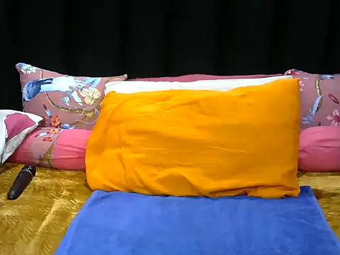 Pearl 00 online show from 05.16.26
