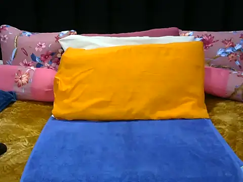 Pearl 00 online show from 05.20.26