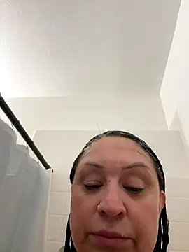 AlyssiaAmoreXO online show from 10.04.25