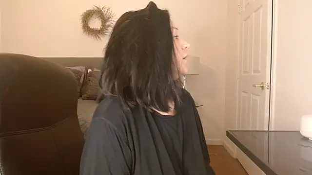 AlyssiaAmoreXO online show from 10.14.25