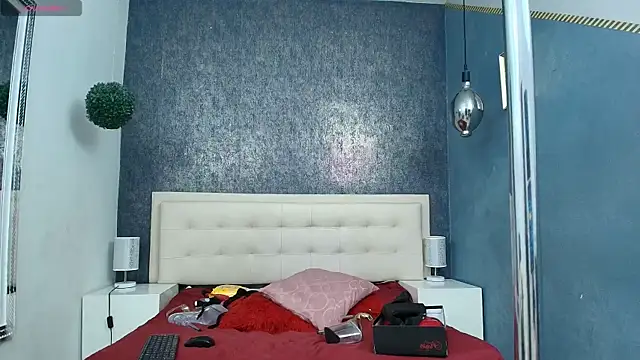 Celestial Queen  online show from 02.21.26