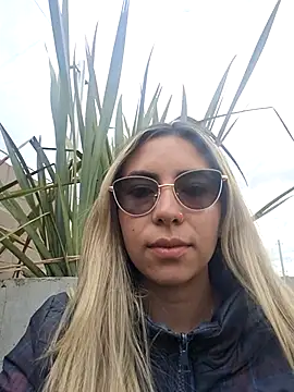 Scarlett Khan online show from 03.19.25