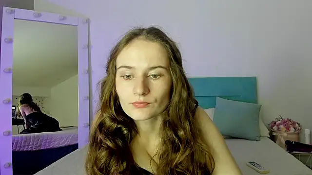 L1ittle kitty  online show from 10.15.25