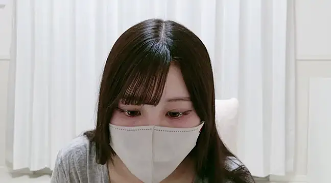 Snapshot of yuki_room chatting on 02.11.25 yuki room online show from 02.11.25