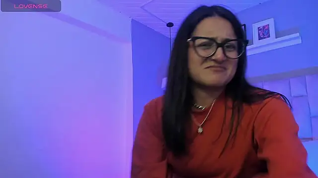 Lucy Williiams online show from 02.07.26