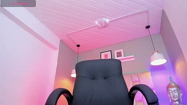 Lucy Williiams online show from 02.25.26