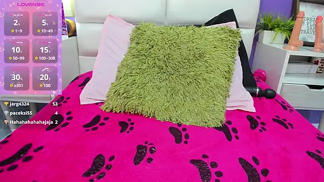 Snapshot of Sophia_abad7 chatting on 03.10.25 Sophia abad7 online show from 03.10.25