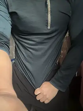 Snapshot of alburt_1996 chatting on 03.15.25 alburt 1996 online show from 03.15.25