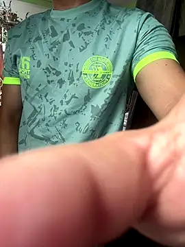 Snapshot of alburt_1996 chatting on 09.11.25 alburt 1996 online show from 09.11.25