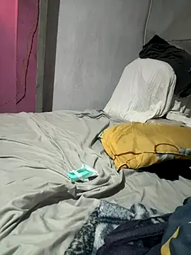 Snapshot of alburt_1996 chatting on 09.29.25 alburt 1996 online show from 09.29.25