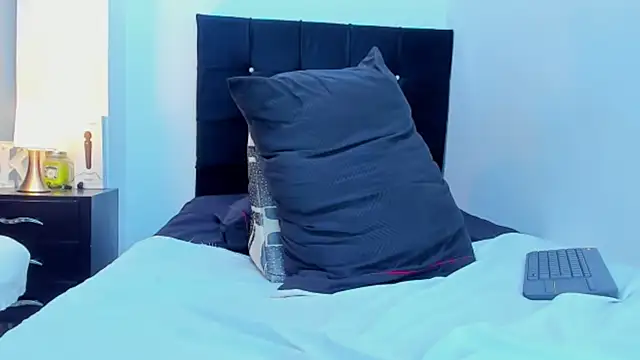 kathyajhonss online show from 02.23.25