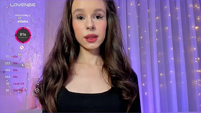 Snapshot of Minusvibe chatting on 12.26.24 Minusvibe online show from 12.26.24