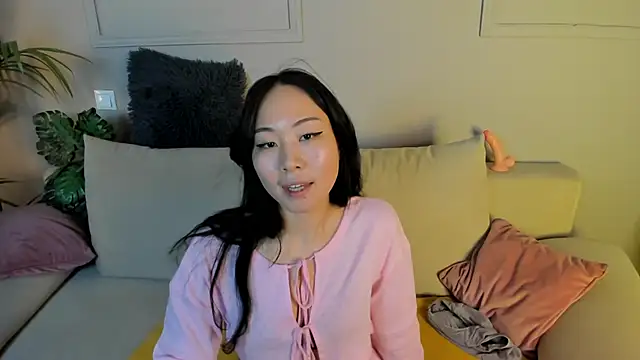 Snapshot of Inari_Okami_ chatting on 12.18.24 Inari Okami  online show from 12.18.24