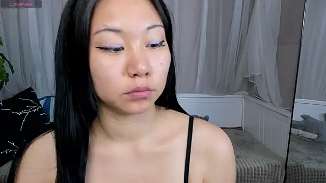 Snapshot of Inari_Okami_ chatting on 01.19.25 Inari Okami  online show from 01.19.25