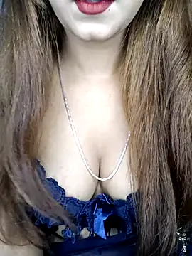 Snapshot of Diamond_queeen chatting on 10.11.25 Diamond queeen online show from 10.11.25