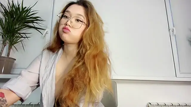 Jennatyan online show from 11.24.25