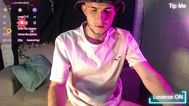 Snapshot of Dante_Bear_ chatting on 03.14.26 Dante Bear online show from 03.14.26