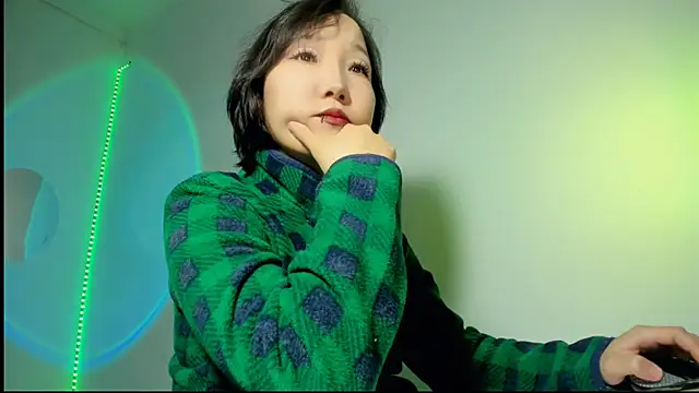 Snapshot of himeros_goddess chatting on 12.27.24 himeros goddess online show from 12.27.24