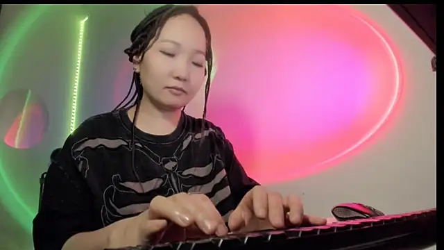 Snapshot of himeros_goddess chatting on 02.07.25 himeros goddess online show from 02.07.25