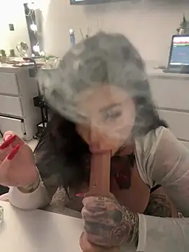 krysstal003 online show from 12.25.24