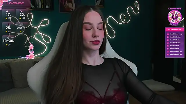 Snapshot of katie_taylorr chatting on 05.17.26 katie taylorr online show from 05.17.26