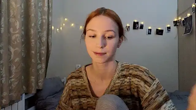 Snapshot of Mary_Av chatting on 12.04.24 Mary Av online show from 12.04.24