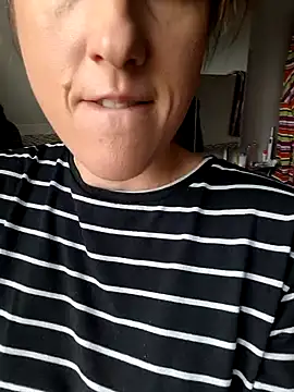 Hexe12346 online show from 03.10.25