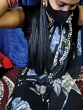 kaveerpooja947 online show from 02.20.26