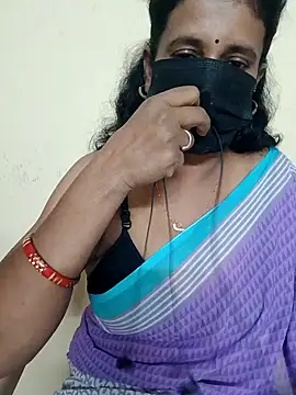 Snapshot of akshara_22 chatting on 01.01.25 akshara 22 online show from 01.01.25