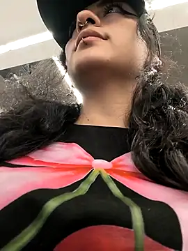 Lila Desiree online show from 04.16.26