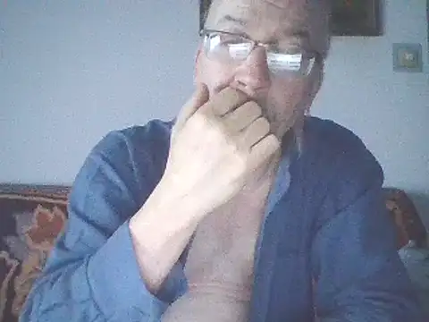 Snapshot of loverboyxxx69 chatting on 02.26.25 loverboyxxx69 online show from 02.26.25