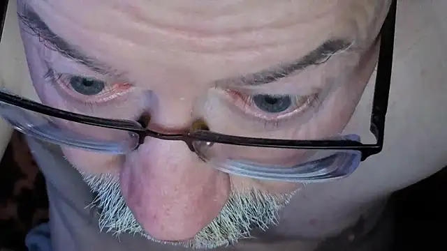 Snapshot of loverboyxxx69 chatting on 02.26.26 loverboyxxx69 online show from 02.26.26